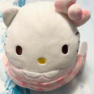 Hello Kitty Squishmallow